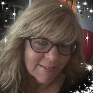 Meet your Posher, Carolyn